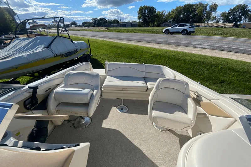 Slide: The Image of Sea Ray 210 Sundeck 1999 - 13