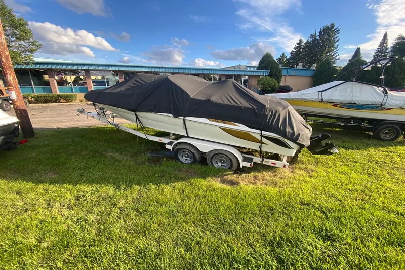 Slide: The Image of Sea Ray 210 Sundeck 1999 - 36