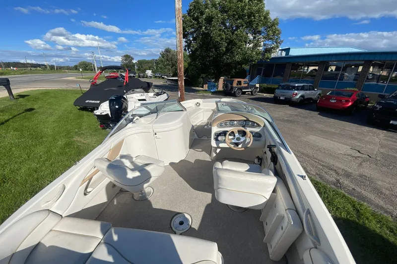 Slide: The Image of Sea Ray 210 Sundeck 1999 - 6