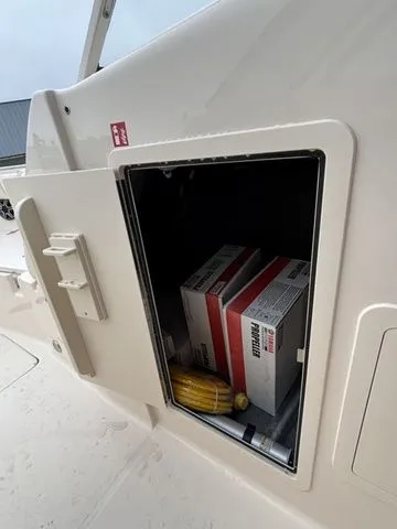 Slide: The Image of Grady-White Freedom 307 2026 - 20