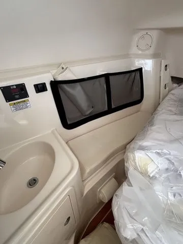 Slide: The Image of Grady-White Freedom 307 2026 - 27