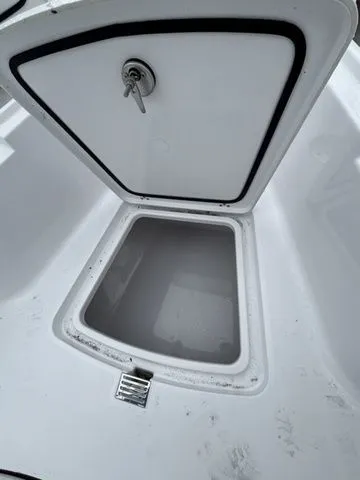 Slide: The Image of Sportsman Heritage 231 Center Console 2026 - 18