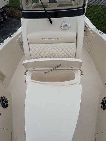 Slide: The Image of Grady-White 251 Coastal Explorer 2026 - 22