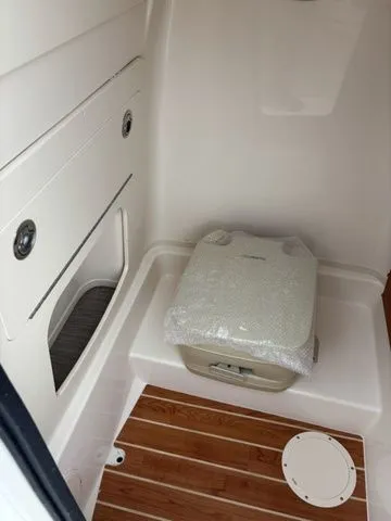 Slide: The Image of Grady-White 251 Coastal Explorer 2026 - 24