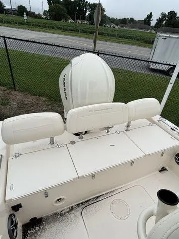 Slide: The Image of Grady-White 251 Coastal Explorer 2026 - 5