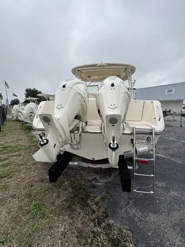 Slide: The Image of Grady-White Freedom 307 2026 - 4