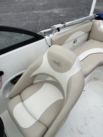 Slide: The Image of NauticStar 203 DC 2016 - 7