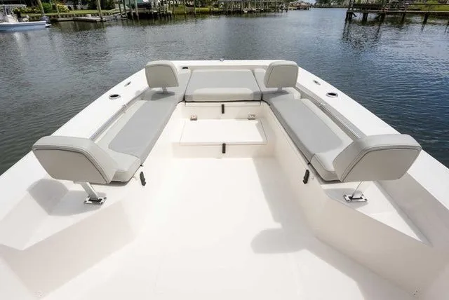 Slide: The Image of Bay Rider 2460FS 2026 - 10