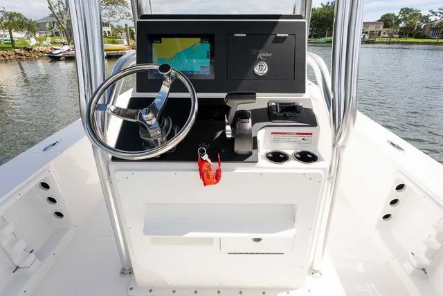 Slide: The Image of Bay Rider 2460FS 2026 - 5