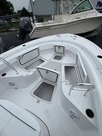 Slide: The Image of Sportsman Heritage 231 Center Console 2026 - 17