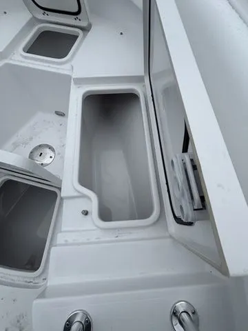 Slide: The Image of Sportsman Heritage 231 Center Console 2026 - 19