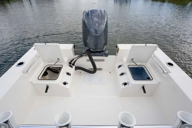 Slide: The Image of Bay Rider 2460FS 2026 - 8