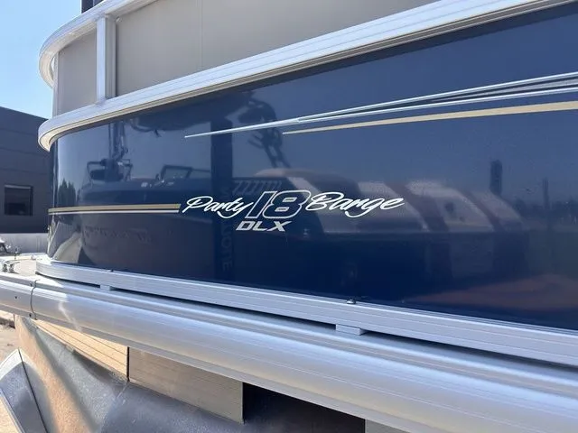 Slide: The Image of Sun Tracker Party Barge 18 DLX 2020 - 6