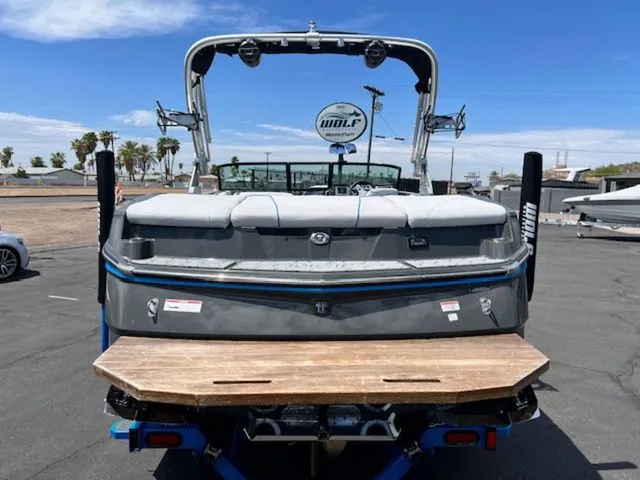 Slide: The Image of MasterCraft NXT22 2019 - 7