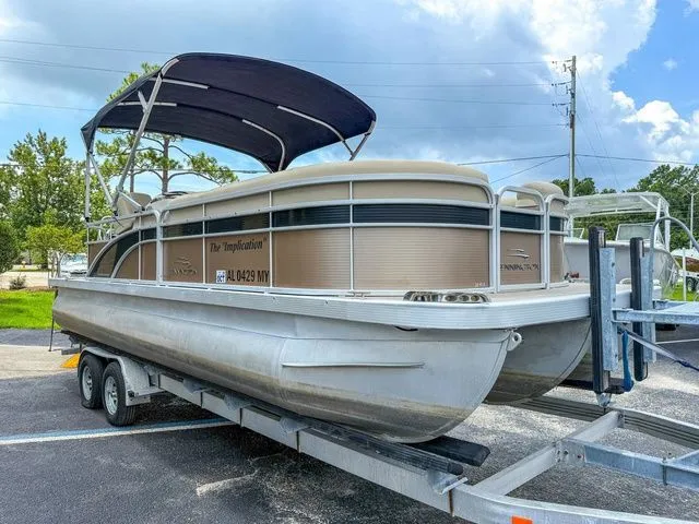 Slide: The Image of Bennington 24 SLX 2015 - 7