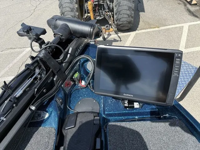 Slide: The Image of Bass Cat Cougar SP 2026 - 10