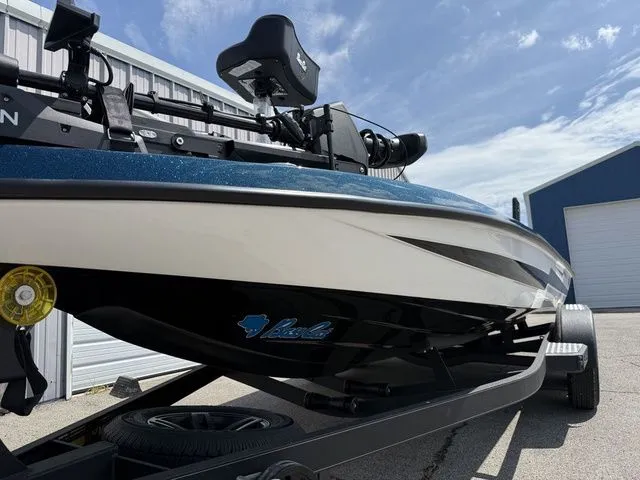 Slide: The Image of Bass Cat Cougar SP 2026 - 5