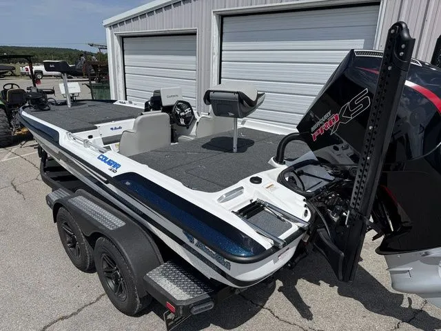 Slide: The Image of Bass Cat Cougar SP 2026 - 8