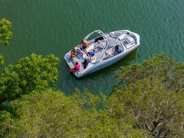 Slide: The Image of Yamaha 195S 2026 - 11