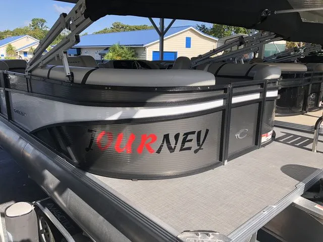 Slide: The Image of Crest Classic LX 200 SLC 2023 - 3