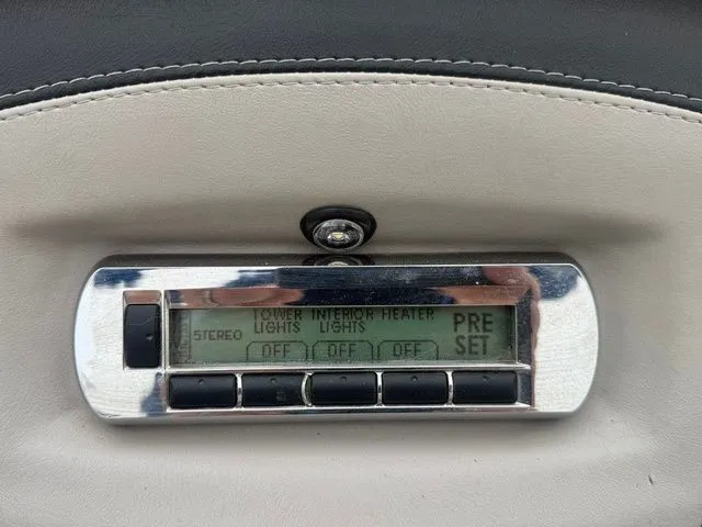 Slide: The Image of Malibu Wakesetter 23 LSV 2010 - 15