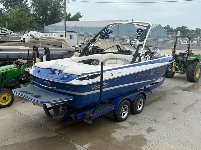 Slide: The Image of Malibu Wakesetter 23 LSV 2010 - 3