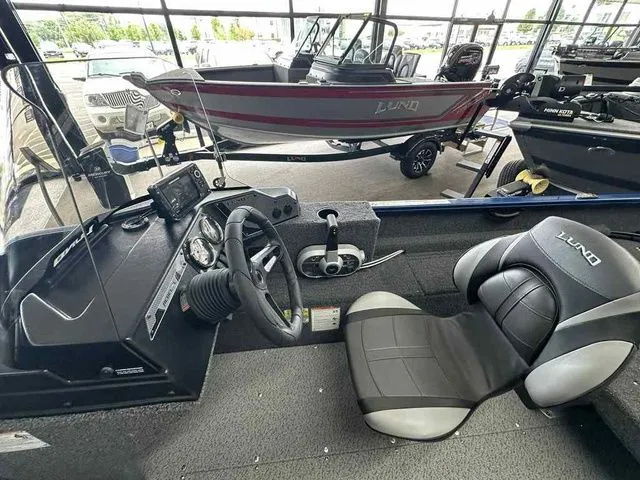 Slide: The Image of Lund 1650 Rebel XL SS 2026 - 5