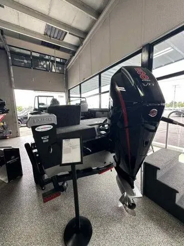 Slide: The Image of Lund 1875 Tyee Sport 2026 - 13