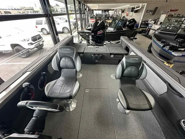 Slide: The Image of Lund 1875 Tyee Sport 2026 - 6