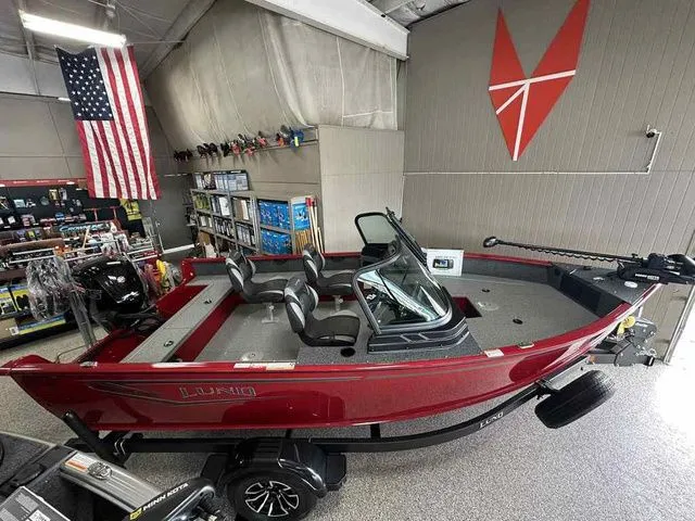 The Image of Lund 1800 Explorer Outfitter Edition 2026 - 1