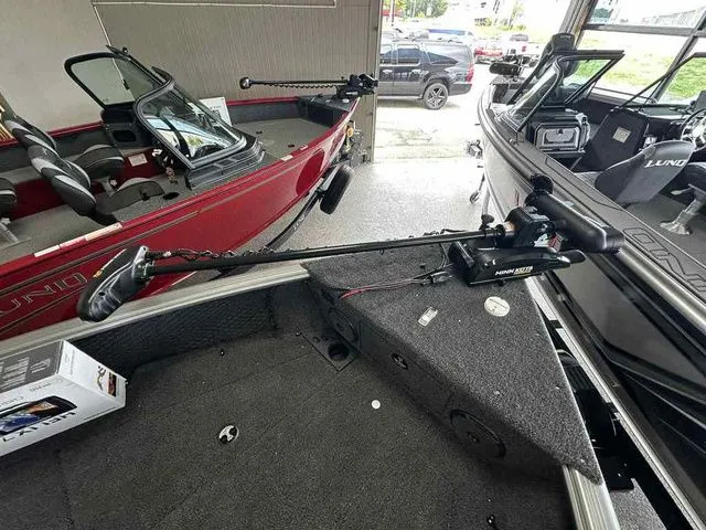 Slide: The Image of Lund 1775 Impact XS Sport 2026 - 4