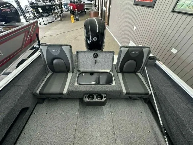 Slide: The Image of Lund 1675 Adventure Sport 2026 - 11