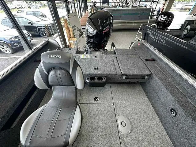 Slide: The Image of Lund 1875 Impact XS Sport 2025 - 10