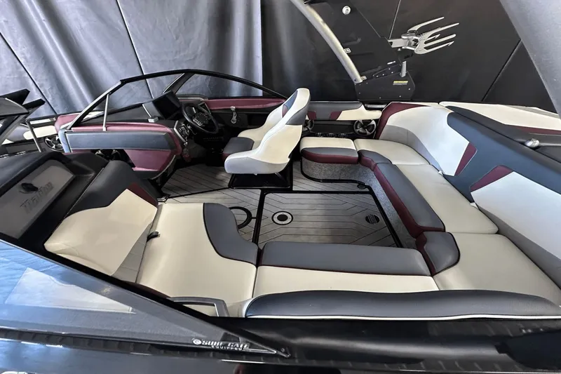 Slide: The Image of Malibu Wakesetter 20 VTX 2018 - 1