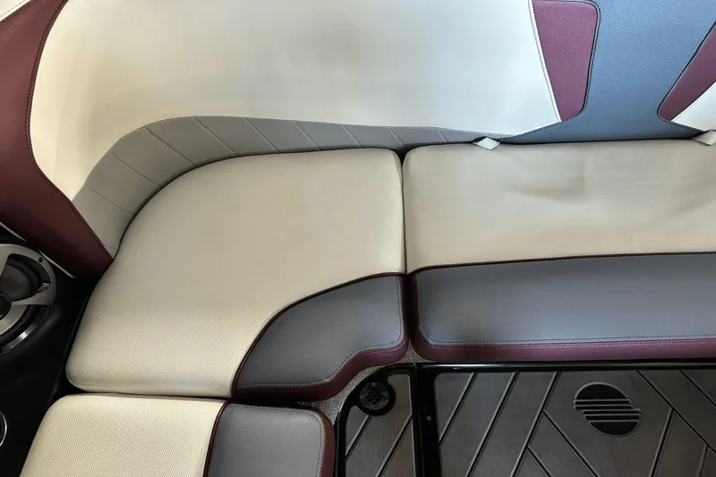 Slide: The Image of Malibu Wakesetter 20 VTX 2018 - 23
