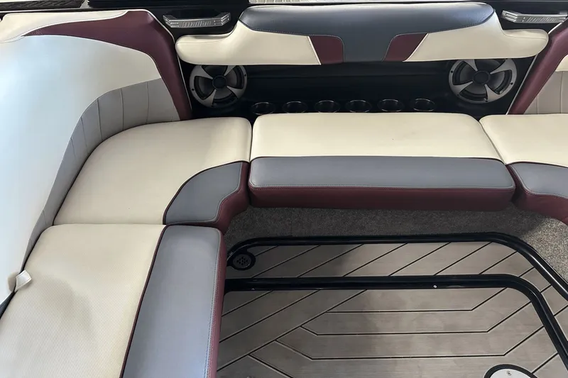 Slide: The Image of Malibu Wakesetter 20 VTX 2018 - 27