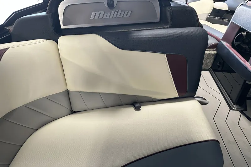 Slide: The Image of Malibu Wakesetter 20 VTX 2018 - 32