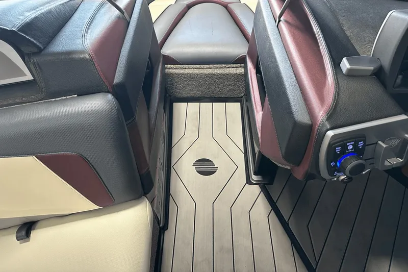 Slide: The Image of Malibu Wakesetter 20 VTX 2018 - 43