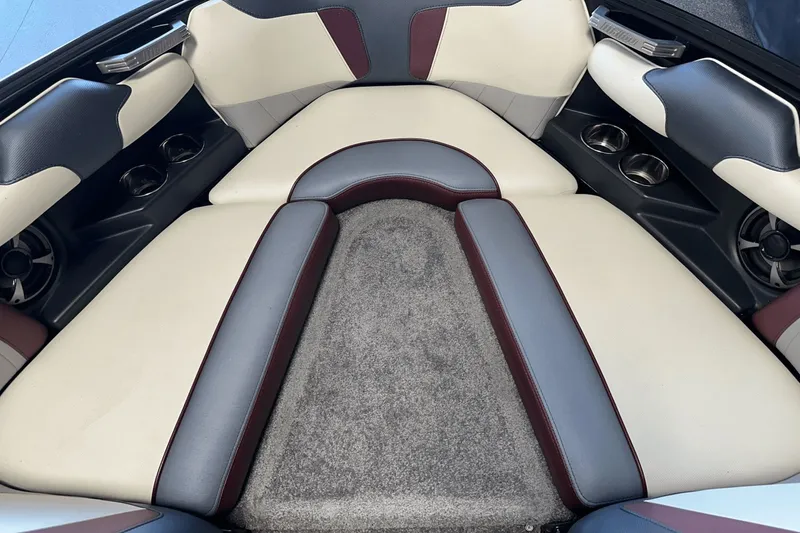 Slide: The Image of Malibu Wakesetter 20 VTX 2018 - 48