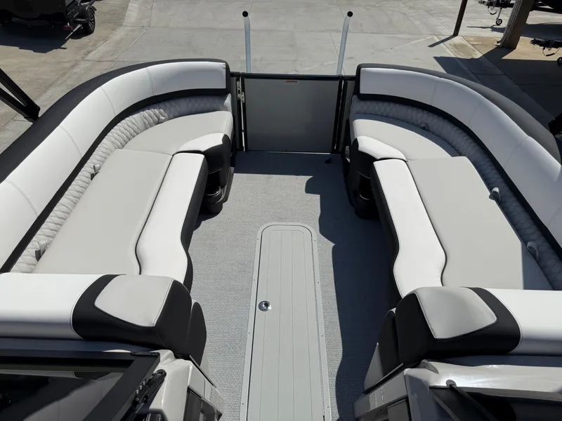 Slide: The Image of Avalon 25' Catalina Platinum Quad lounge Shift Windshield w/ 250HP Mercury! 2026 - 10