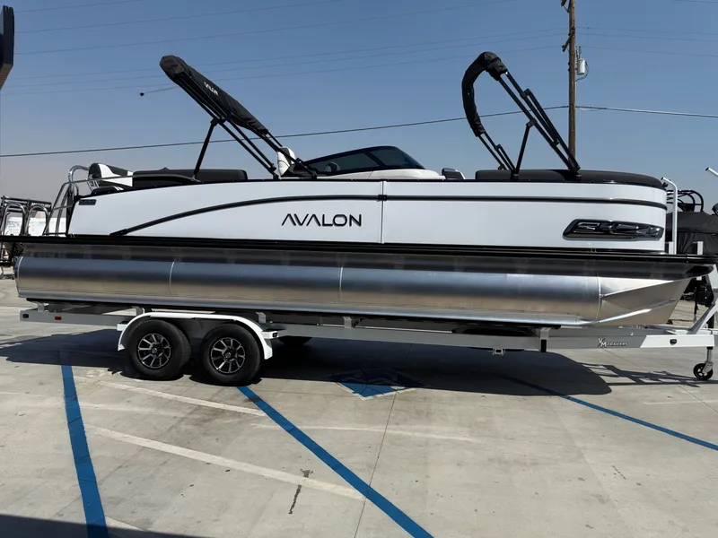 Slide: The Image of Avalon 25' Catalina Platinum Quad lounge Shift Windshield w/ 250HP Mercury! 2026 - 12