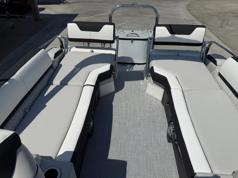 Slide: The Image of Avalon 25' Catalina Platinum Quad lounge Shift Windshield w/ 250HP Mercury! 2026 - 13
