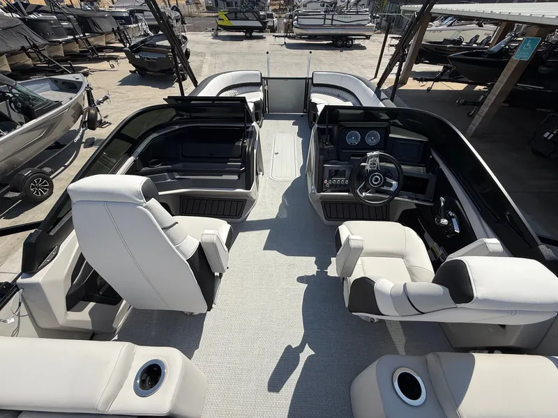 Slide: The Image of Avalon 25' Catalina Platinum Quad lounge Shift Windshield w/ 250HP Mercury! 2026 - 14