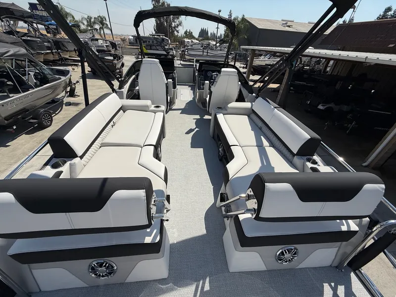 Slide: The Image of Avalon 25' Catalina Platinum Quad lounge Shift Windshield w/ 250HP Mercury! 2026 - 9