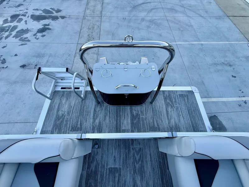 Slide: The Image of Avalon 23' Venture Platinum Quad Lounge w/ 150HP Mercury!! 2026 - 13