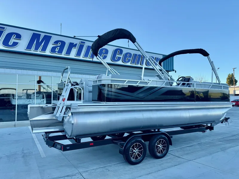 Slide: The Image of Avalon 23' Venture Platinum Quad Lounge w/ 150HP Mercury!! 2026 - 9