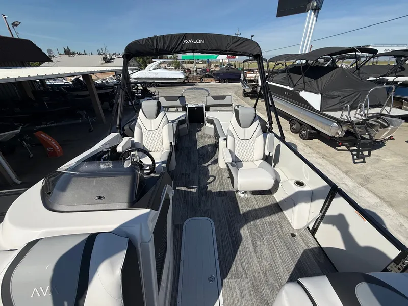 Slide: The Image of Avalon 25' Catalina Platinum Quad lounge Shift w/ 250HP Mercury Verado! 2026 - 10