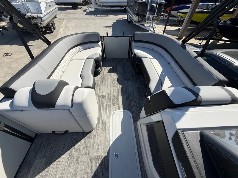 Slide: The Image of Avalon 25' Catalina Platinum Quad lounge Shift w/ 250HP Mercury Verado! 2026 - 15