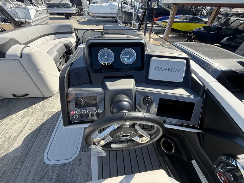 Slide: The Image of Avalon 25' Catalina Platinum Quad lounge Shift w/ 250HP Mercury Verado! 2026 - 9