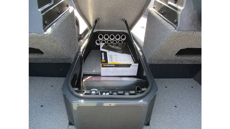 Slide: The Image of Lund 1775 Adventure Sport 2026 - 6